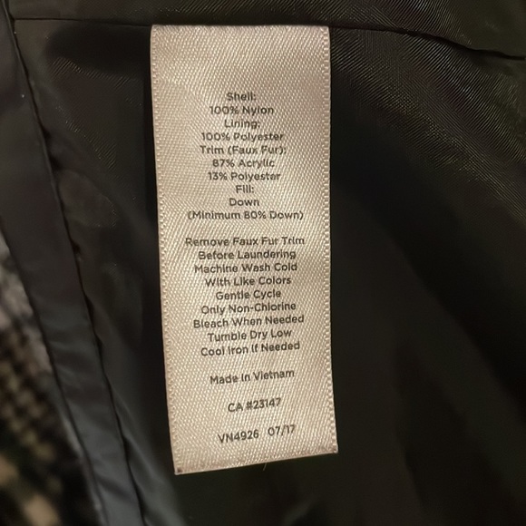 Talbots Black Mid-length Puffer Detachable Faux Fur Hood Checker Accent - Picture 13 of 13